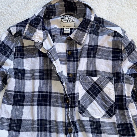 Women’s flannel - Picture 2 of 4
